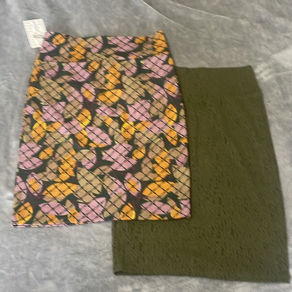 Lula Roe Cassie High waist, pencil skirt M olive green & L fall colors\ leaves - Picture 1 of 8